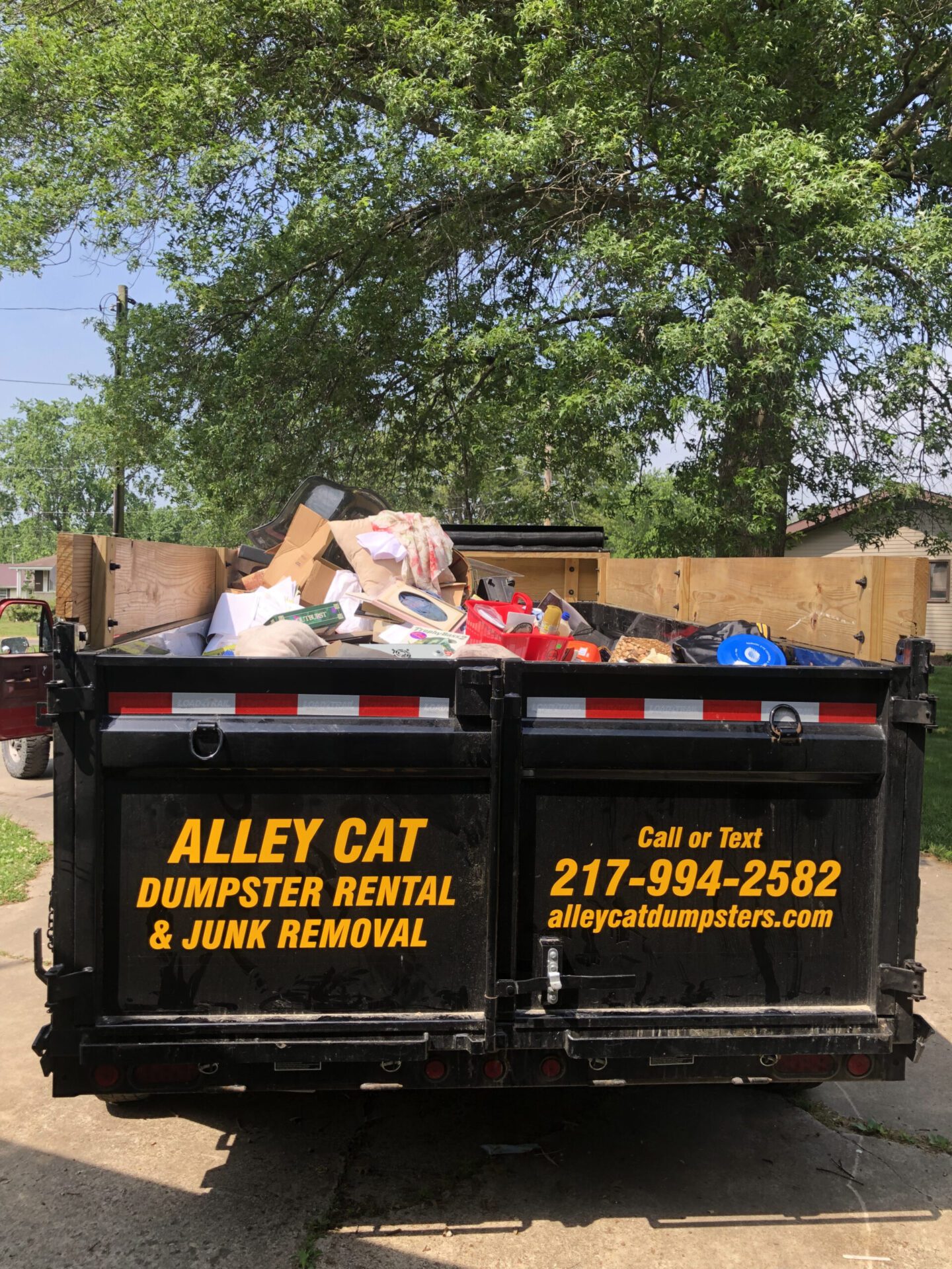 Alley Cat Dumpsters Driveway friendly dumpster rentals Effingham, IL